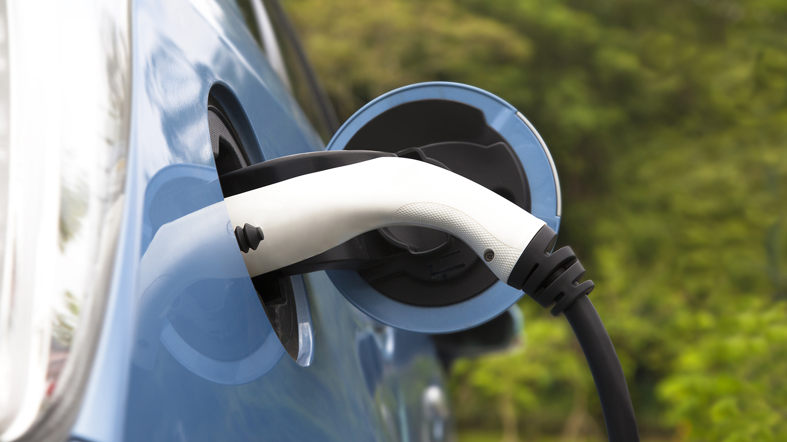 sustainable plug in hybrid vehicle definition