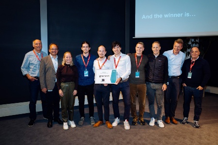 Gewinner-Startup Granevo mit der Fachjury ©Infineon Austria 