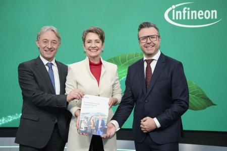 Press Conference: From left to right: Thomas Reisinger, Board Member Operations Infineon Technologies Austria AG; Sabine Herlitschka, CEO Infineon Technologies Austria AG; Jörg Eisenschmied, CFO Infineon Technologies Austria AG