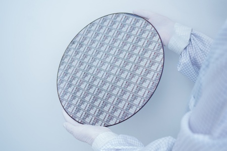 Chip production on 300 mm wafers is more efficient compared to 200 mm wafers, since the bigger wafer diameter offers 2.3 times more chips per wafer.